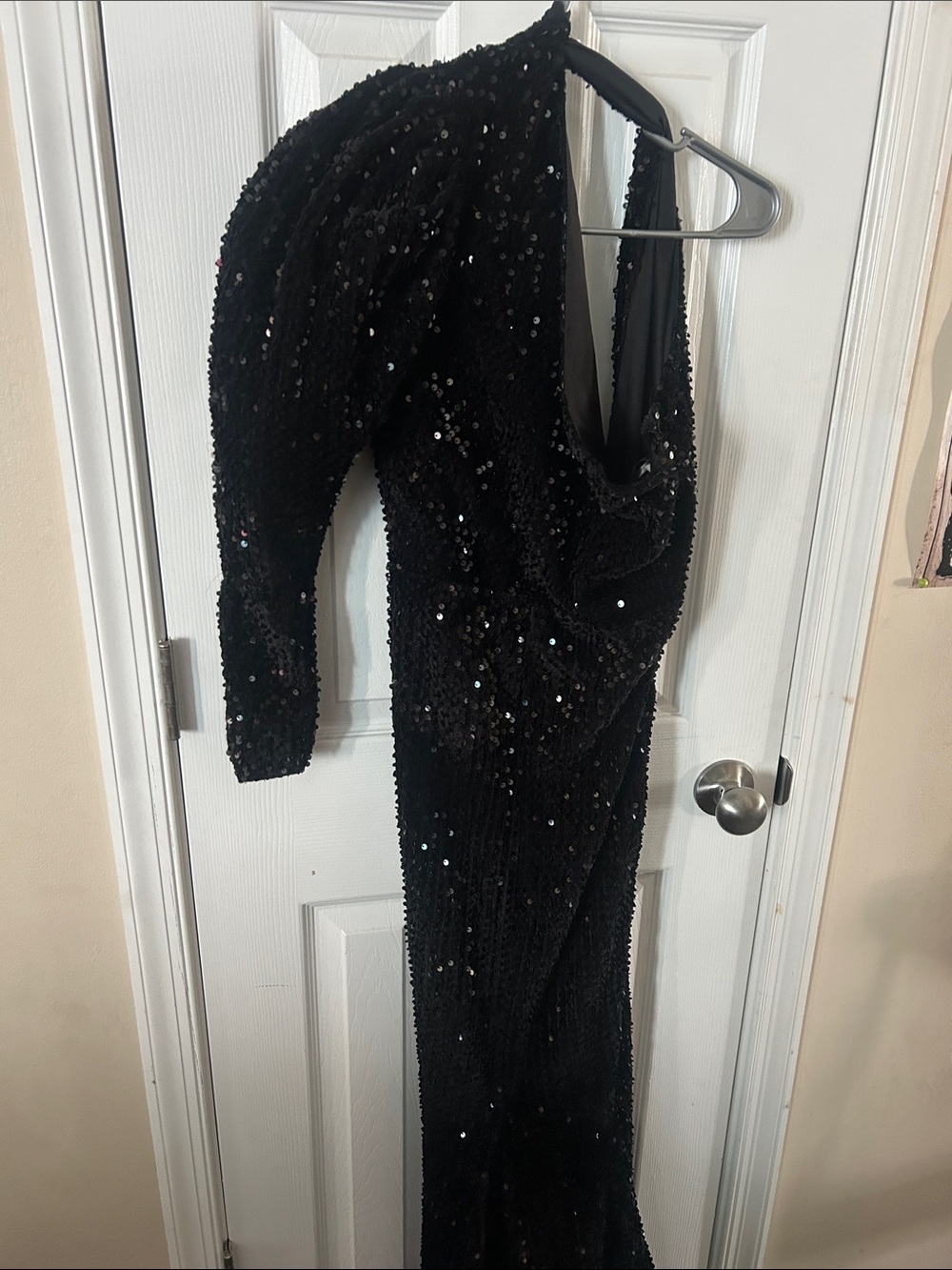 Black Sequin One-Shoulder Evening Dress